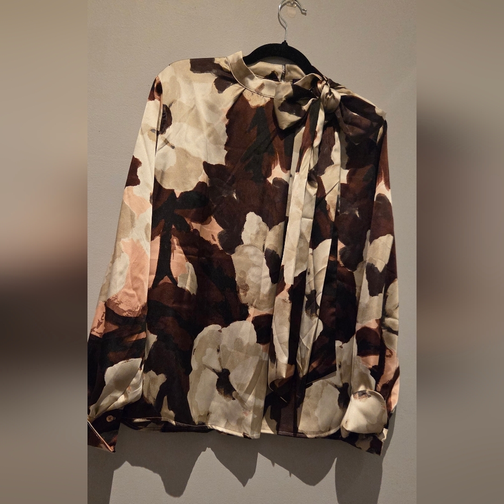 NWOT C Wonder By Christian Siriano Womens Floral Print Blouse w/ Bow Size L